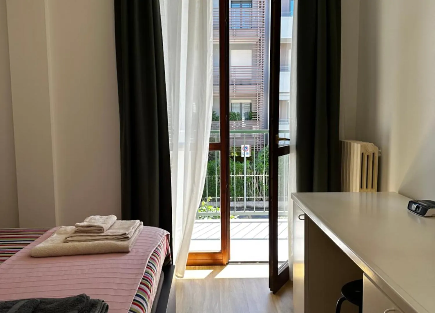 Апартаменты Casa Ventitre - Ampio Bilo Con Grande Balcone Чернуско-суль-Навильо Италия